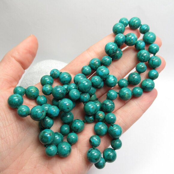 Hand Knotted Turquoise bead necklace - Picture 2 of 11